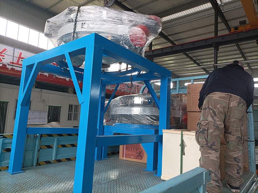 兩臺直排篩、旋振篩、檢驗篩發貨