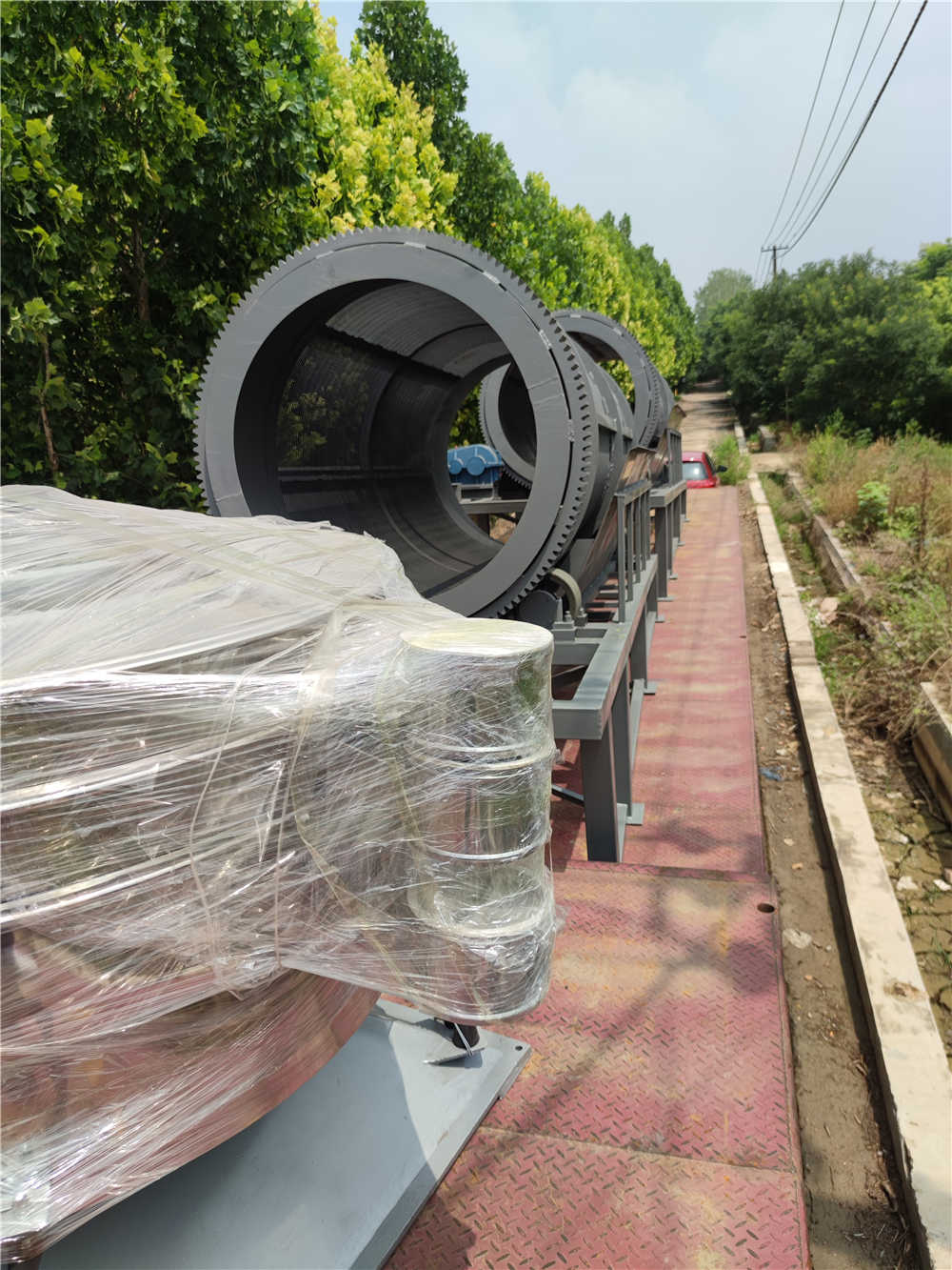 浙江紹興王經(jīng)理訂購的康振機(jī)械振動(dòng)篩已發(fā)貨，預(yù)計(jì)三天后到達(dá)，請注意查收，雙方合作十分順利，康振機(jī)械機(jī)械期待與您下次合作。