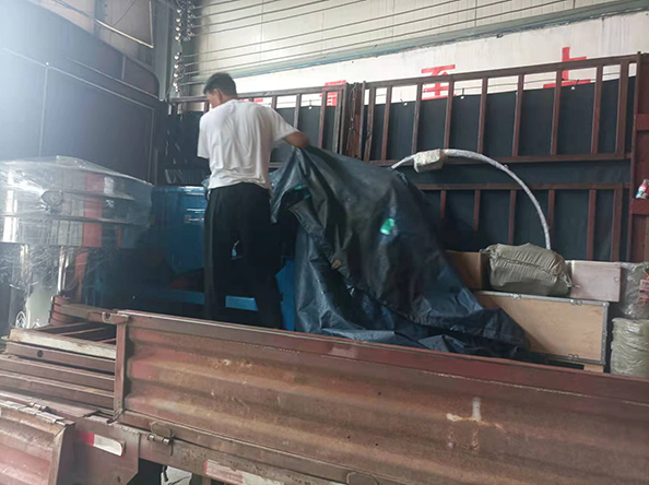 直線篩、旋振篩、崩網工裝發貨