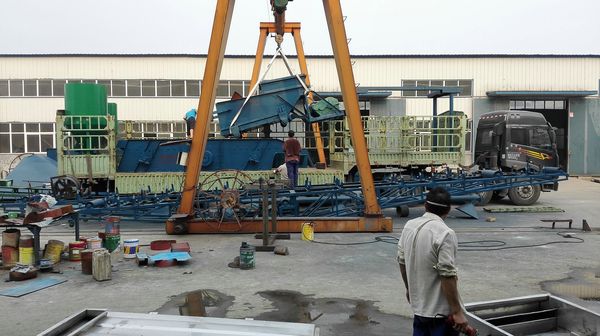 洛陽的某公司訂購的康振機械振動篩于昨天由德邦物流發出,預計三天后到達,請注意查收,