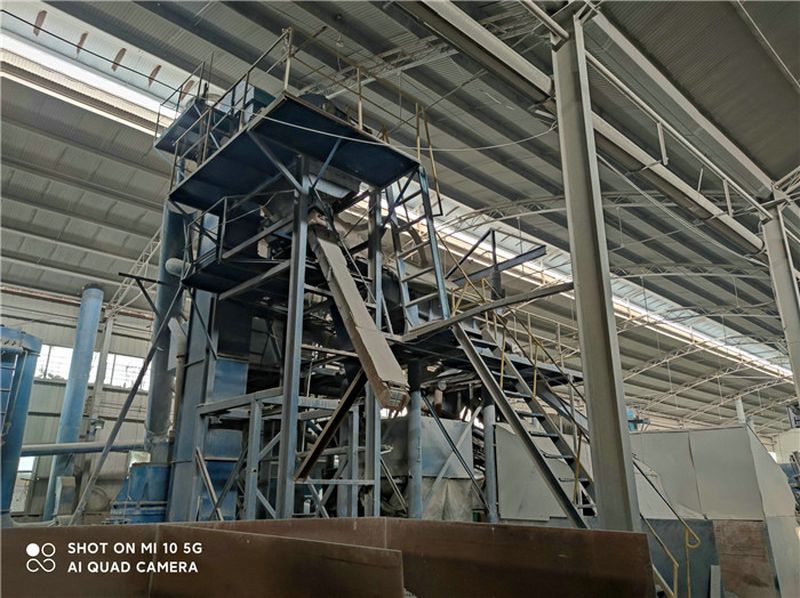 斗式提升機(jī)和直線篩客戶使用設(shè)備現(xiàn)場(chǎng)