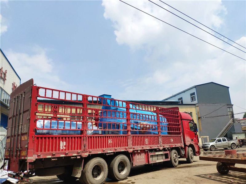 遼寧客戶GT5滾筒篩裝車發(fā)貨現(xiàn)場(chǎng)